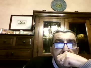 Iseolago Chaturbate stream image from January 27, 2025