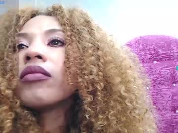 Litzy_Curly Chaturbate stream image from January 27, 2025