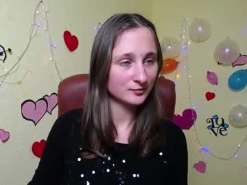 Michellee11 Chaturbate stream image from January 27, 2025