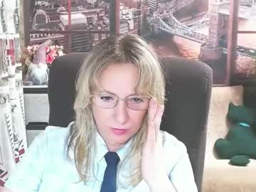 Silis44 Chaturbate stream image from January 27, 2025