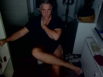 Camunication Chaturbate stream image from January 27, 2025
