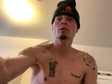 Jizzlejim007 Chaturbate stream image from January 27, 2025
