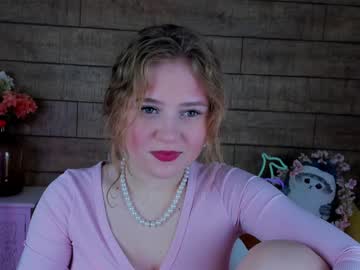 Selinswarovski Chaturbate stream image from January 27, 2025