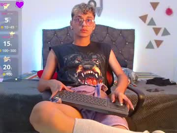 _Andrew_Willyams Chaturbate stream image from January 27, 2025