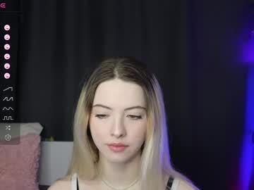 Lynetteesser Chaturbate stream image from January 27, 2025