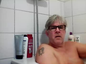 Baggelina75 Chaturbate stream image from January 27, 2025