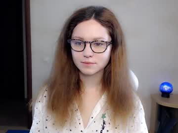 Bettystar_ Chaturbate stream image from January 27, 2025