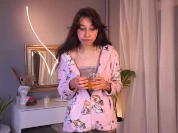 Elvinaeddy Chaturbate stream image from January 27, 2025