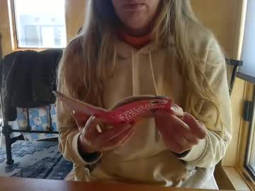 Flowergirl713 Chaturbate stream image from January 27, 2025