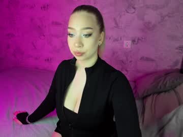 Annabelle_Art Chaturbate stream image from January 27, 2025