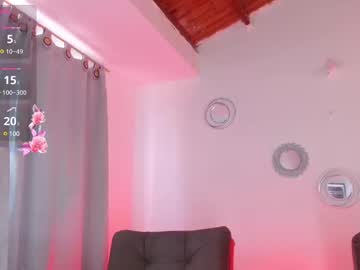 Violetta_Petitte Chaturbate stream image from January 27, 2025