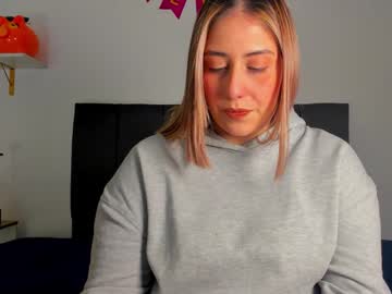 Helenstanfordd Chaturbate stream image from January 27, 2025