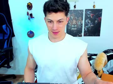 Javiersexymann Chaturbate stream image from January 27, 2025