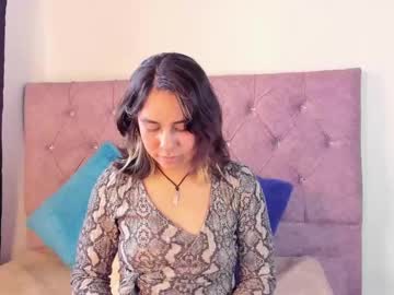 Riley_Colors Chaturbate stream image from January 27, 2025
