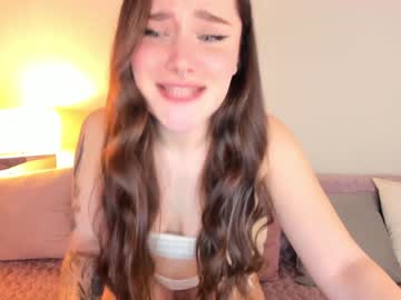 Freesh_Cherry Chaturbate stream image from January 27, 2025