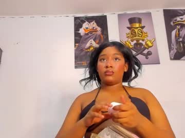 Krixtybrown Chaturbate stream image from January 27, 2025