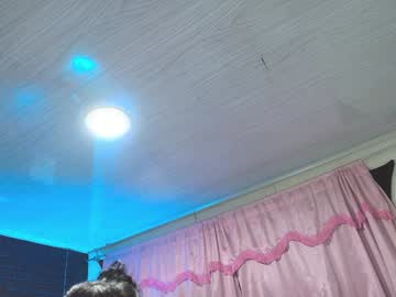 Loren_44tits Chaturbate stream image from January 27, 2025