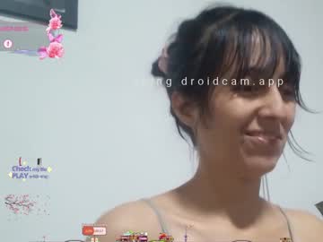 Lunamoon_17 Chaturbate stream image from January 27, 2025