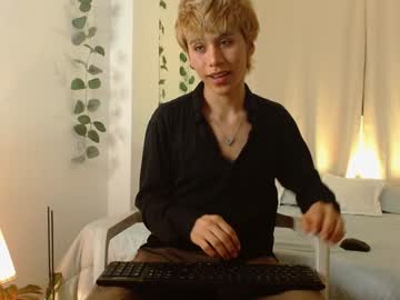 Tommyfoxboy Chaturbate stream image from January 27, 2025