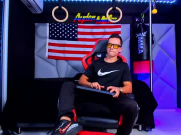 Aydenmillerdom Chaturbate stream image from January 28, 2025