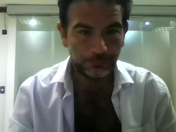 Frederikofo Chaturbate stream image from January 28, 2025