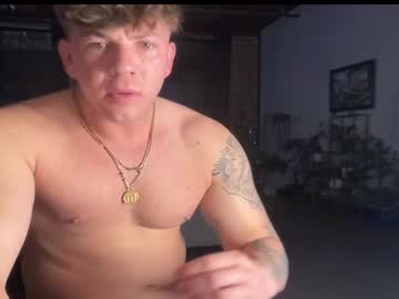 Hungjock696 Chaturbate stream image from January 28, 2025