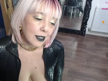 Sunni_Hottie Chaturbate stream image from January 28, 2025
