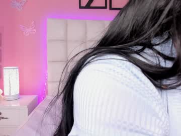 Emily_Roux Chaturbate stream image from January 28, 2025