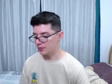 Kevinhunts Chaturbate stream image from January 28, 2025