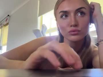 Naomirhoades Chaturbate stream image from January 28, 2025