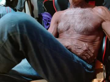 Mjmadurengue Chaturbate stream image from January 28, 2025