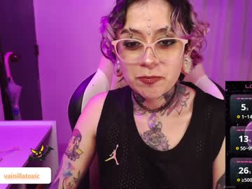 Vainilla_L Chaturbate stream image from January 28, 2025