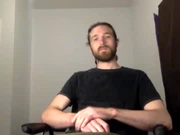 Wellhereigo Chaturbate stream image from January 28, 2025