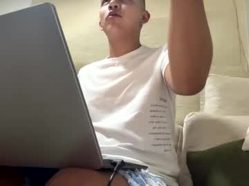 Alejo__Twinkboy Chaturbate stream image from January 28, 2025