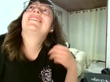 Ezlngirl Chaturbate stream image from January 28, 2025