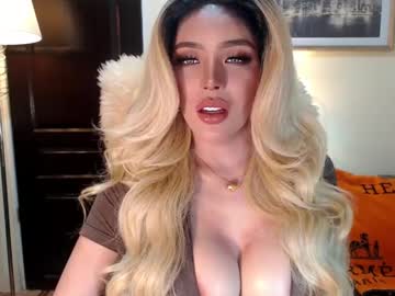 Hotchescacumxxx Chaturbate stream image from January 28, 2025