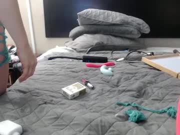 Lucyloveslookers78240 Chaturbate stream image from January 28, 2025