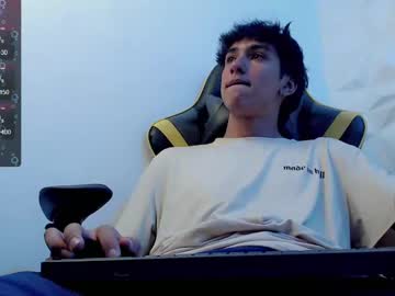 Jake_Tripp Chaturbate stream image from January 28, 2025