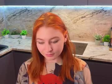 Moirebeamer Chaturbate stream image from January 28, 2025