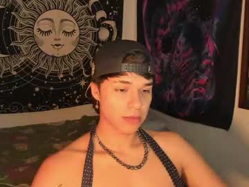Victorino_Jhonson Chaturbate stream image from January 28, 2025