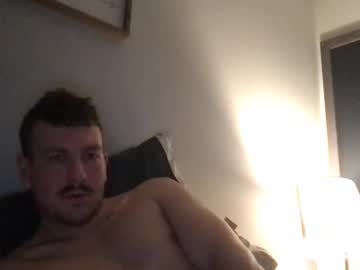 Alec377948 Chaturbate stream image from January 28, 2025
