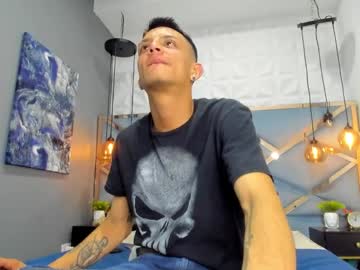 Andrew_Cooperr Chaturbate stream image from January 28, 2025