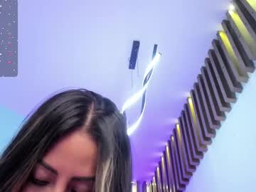 Juliasprouse_ Chaturbate stream image from January 28, 2025