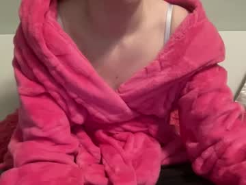 Sexyskylar2016 Chaturbate stream image from January 28, 2025