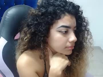 Zara_Steel_Cute Chaturbate stream image from January 28, 2025