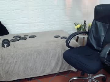 Hank_Lee Chaturbate stream image from January 28, 2025