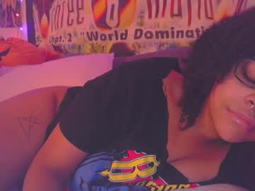 N1nt3ndh03 Chaturbate stream image from January 28, 2025