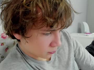 Binbong89 Chaturbate stream image from January 28, 2025