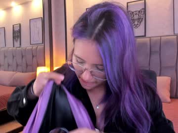Emily_5weet Chaturbate stream image from January 28, 2025