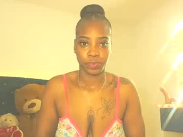 Thasajones Chaturbate stream image from January 28, 2025